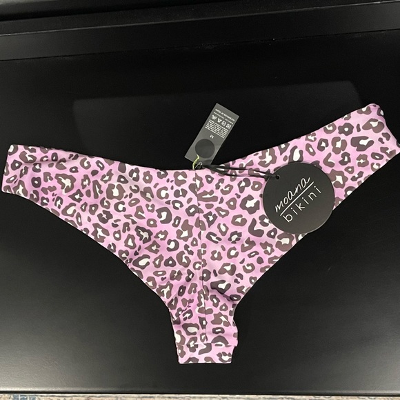 Moana Bikini Purple Leopard bottoms - Picture 2 of 2